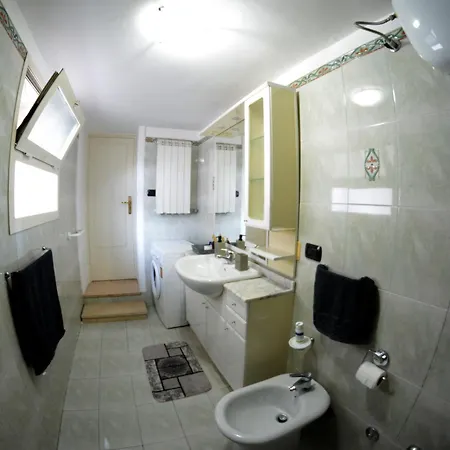 Apartment Origini - With Private Garden