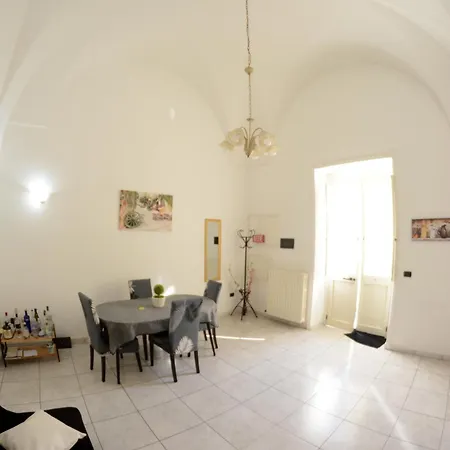 Apartment Origini - With Private Garden