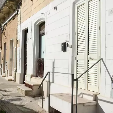 Origini - With Private Garden Apartment *